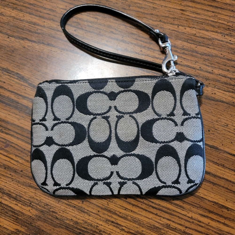 Authentic Coach Black & Grey Wristlet - Picture 2 of 10